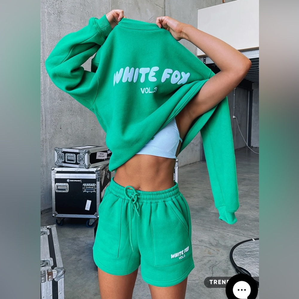 Offstage Crewneck Set